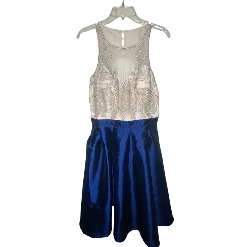 Elegant Blue and White Sleeveless Dress
